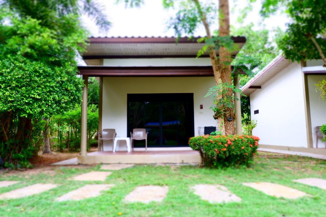 Saphli Villa Chumphon Esterno foto